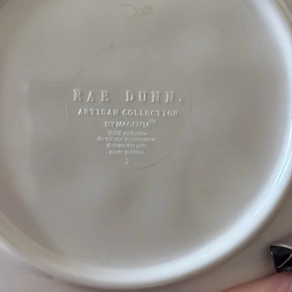 Santa milk Rae Dunn 🥛 and cookies set both melamine 🎅🎅 - Picture 4 of 4